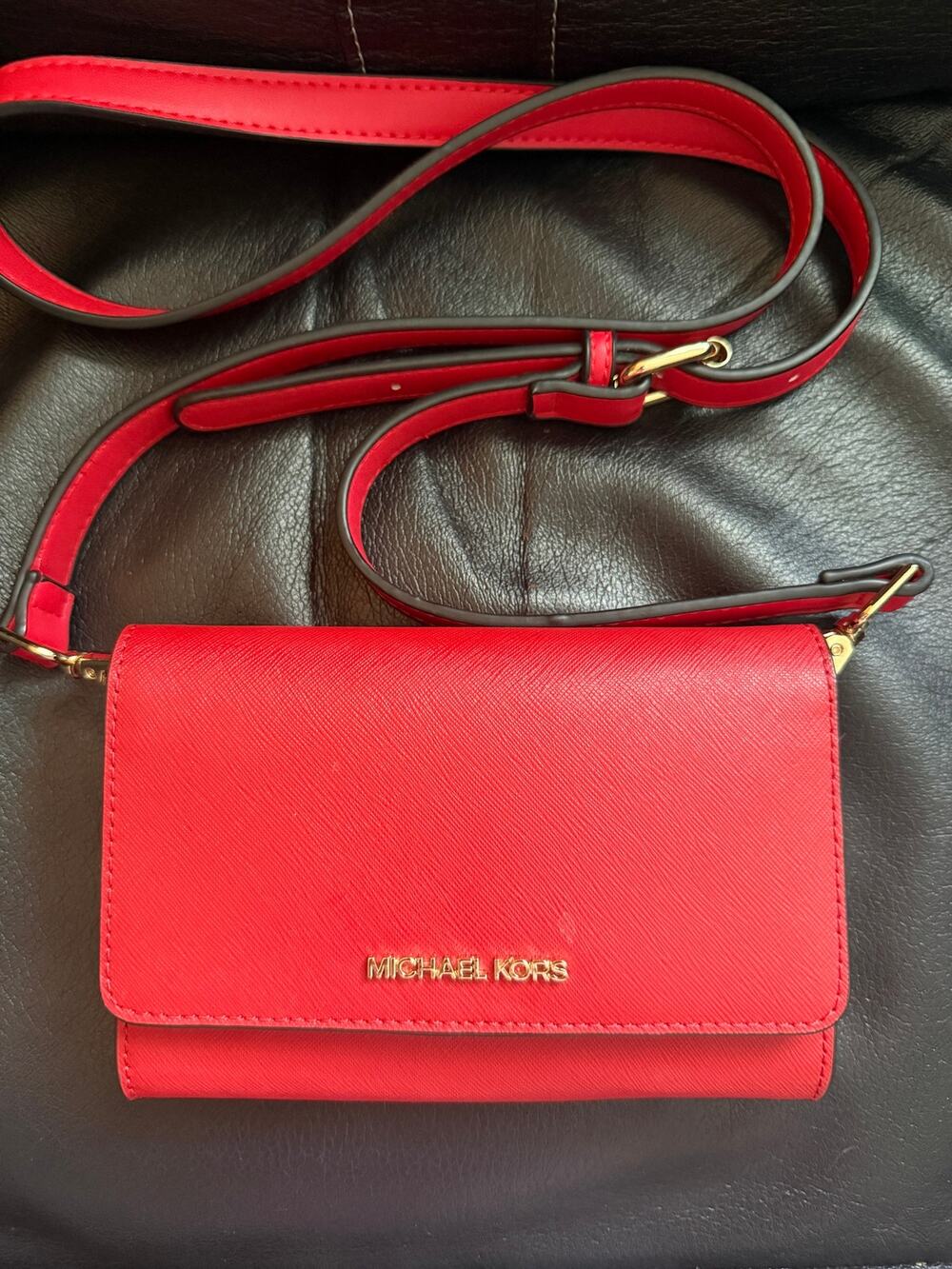 Michael Kors Jet Set 3-in-1 crossbody bag  exterior cell pocket card slots | EUC